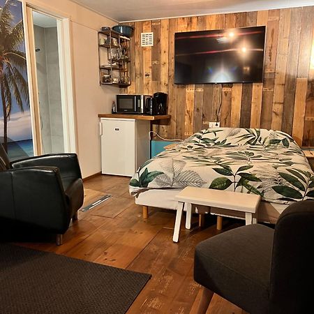 Beach House Met Badkamer, Boxspring & Airco Schoonebeek Esterno foto