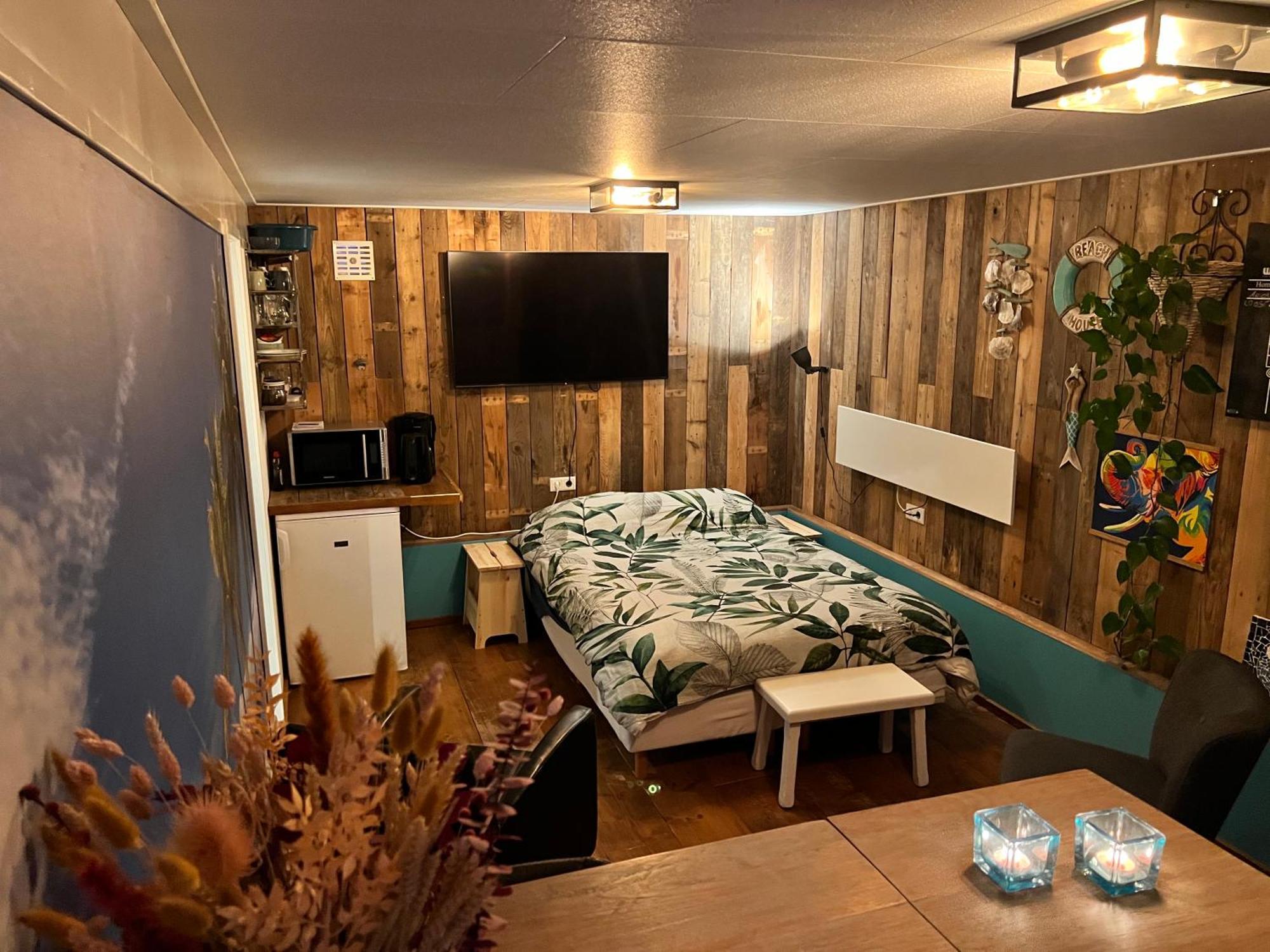 Beach House Met Badkamer, Boxspring & Airco Schoonebeek Esterno foto
